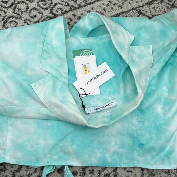 Top - Picture 4 of 5